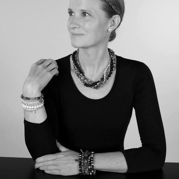Meet your Posher, Caroline - Picture 1 of 1